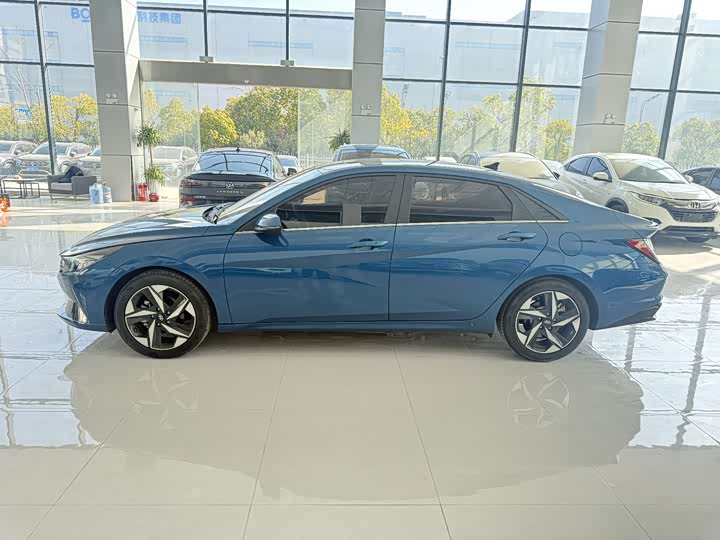 Фото 7 - Hyundai Elantra N line