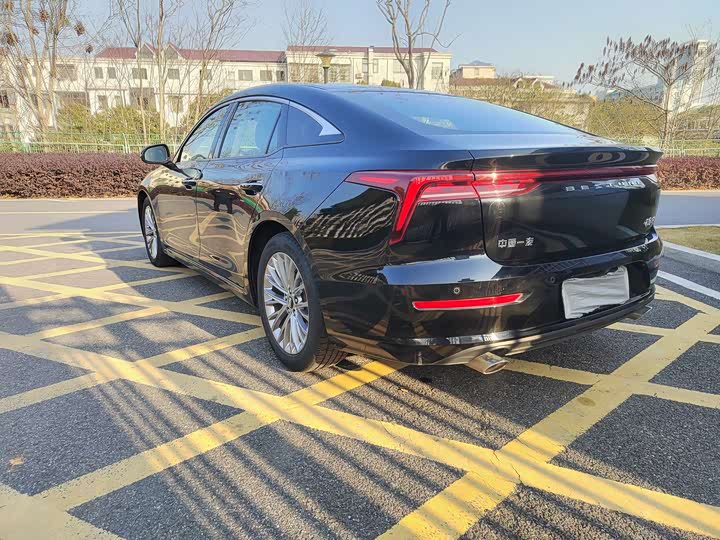 Фото 5 - Bestune B70