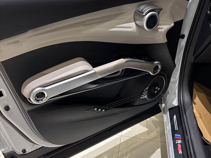 Фото 7 - BYD Yuan Plus