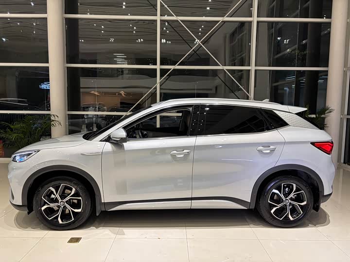 Фото 8 - BYD Yuan Plus