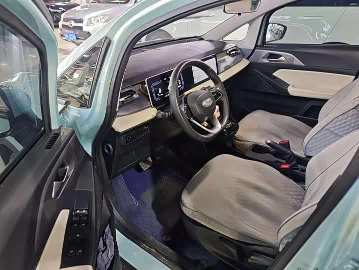 Фото 7 - Geely Geometry E Firefly