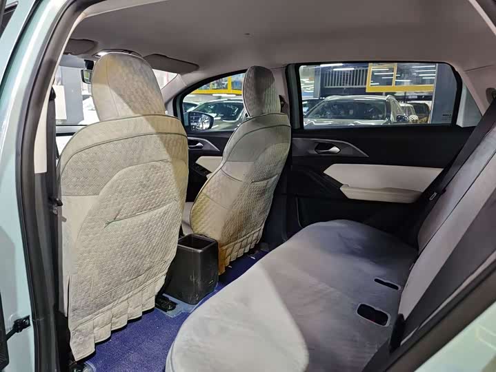 Фото 8 - Geely Geometry E Firefly