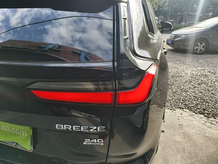 Фото 8 - Honda Breeze