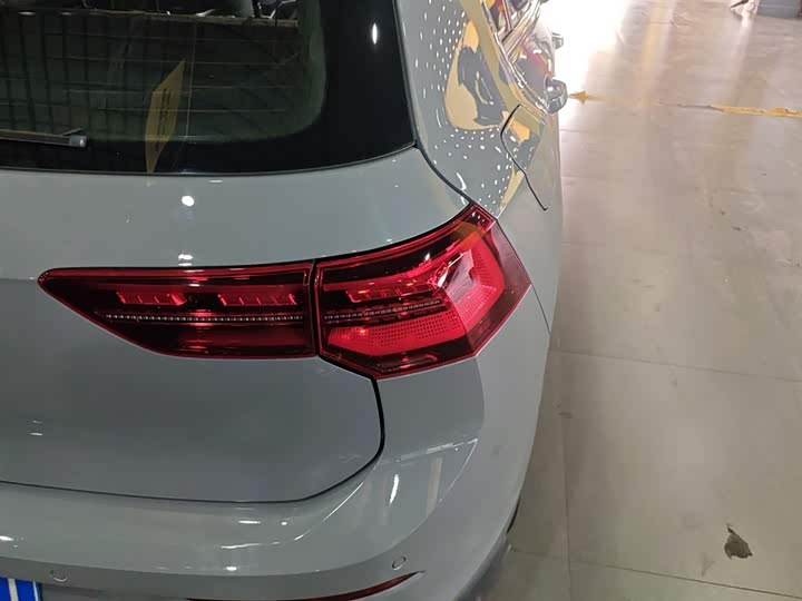 Фото 8 - Volkswagen Golf