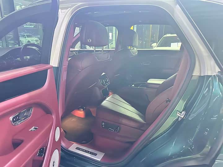 Фото 4 - Bentley Bentayga