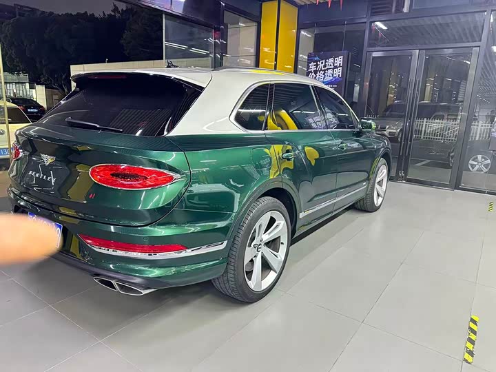 Фото 5 - Bentley Bentayga