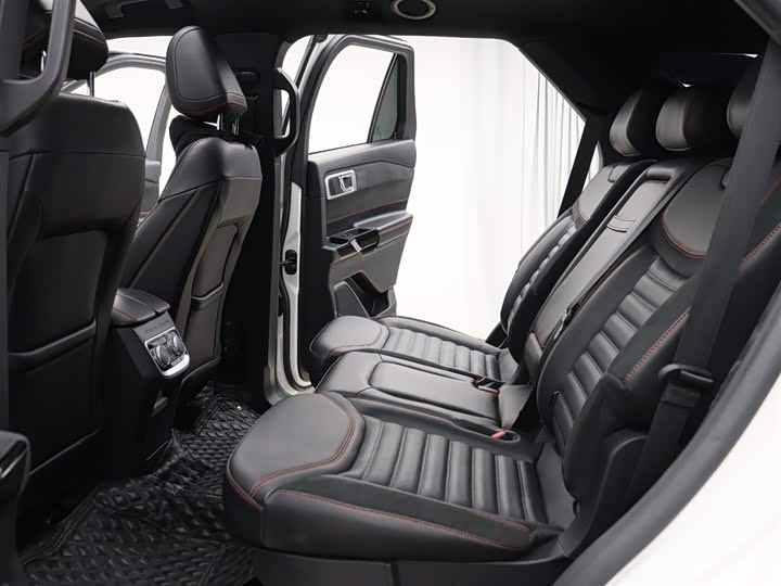 Фото 7 - Ford Explorer