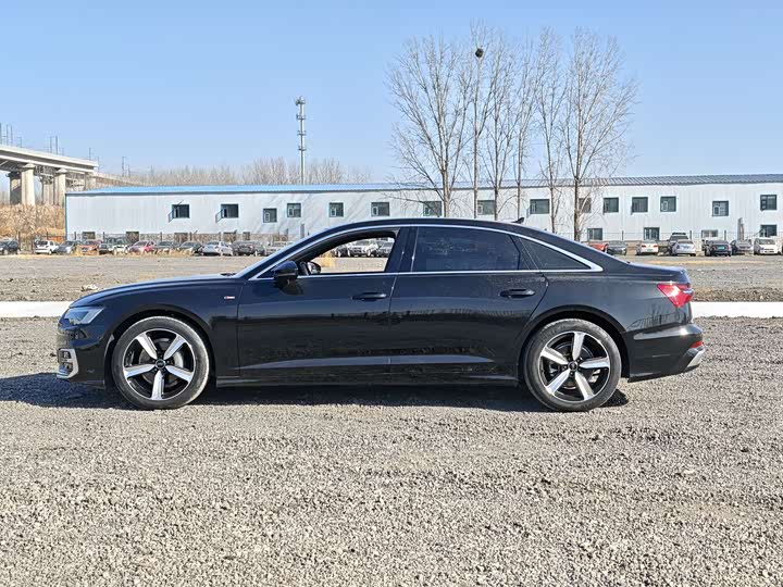 Фото 2 - Audi A6L