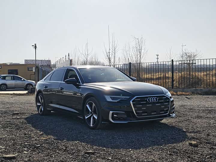 Фото 3 - Audi A6L