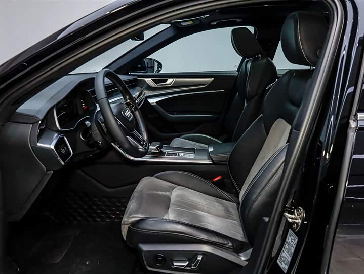 Фото 9 - Audi A6L