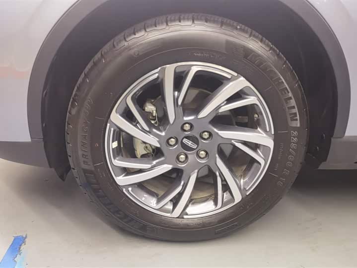 Фото 6 - Lincoln Corsair