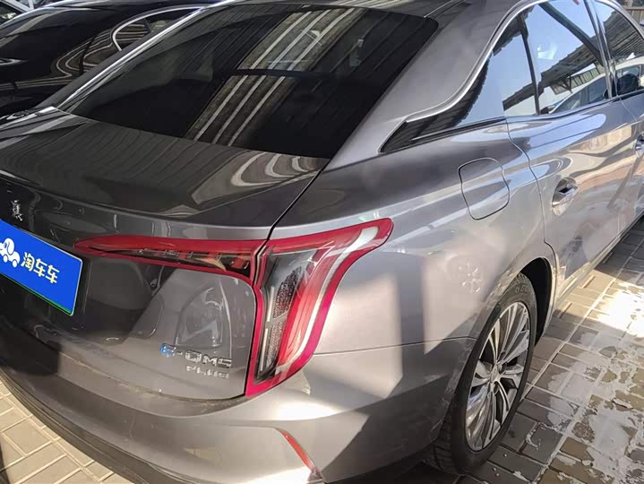 Фото 3 - Hongqi E-QM5