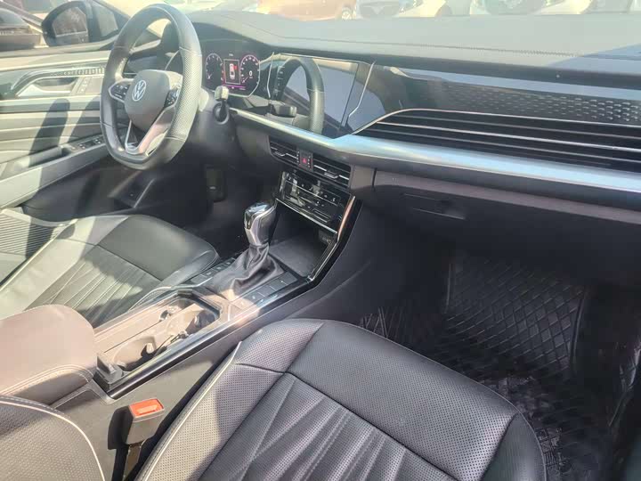 Фото 5 - Volkswagen Passat