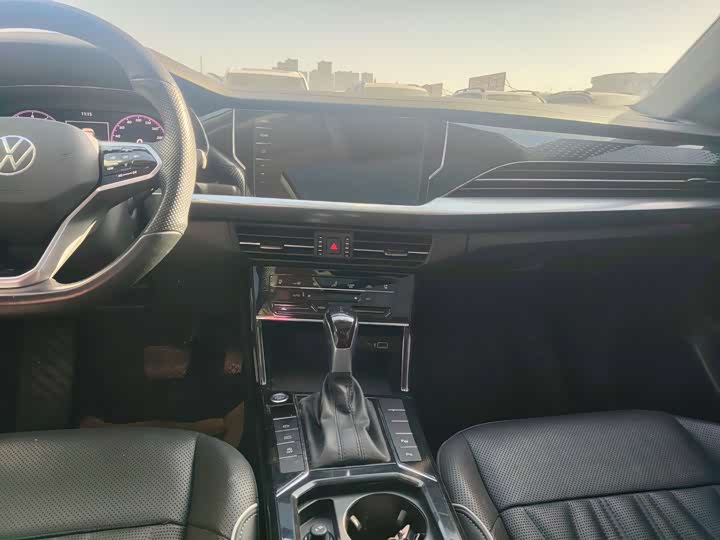 Фото 8 - Volkswagen Passat