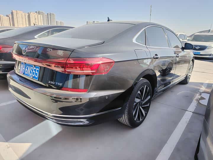 Фото 9 - Volkswagen Passat