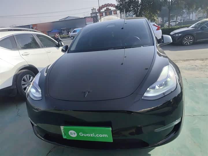 Фото 3 - Tesla Model Y