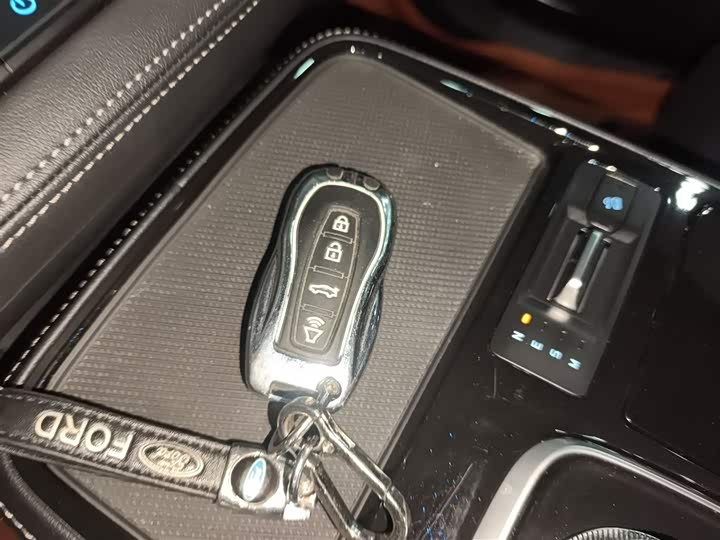 Фото 9 - Ford Equator