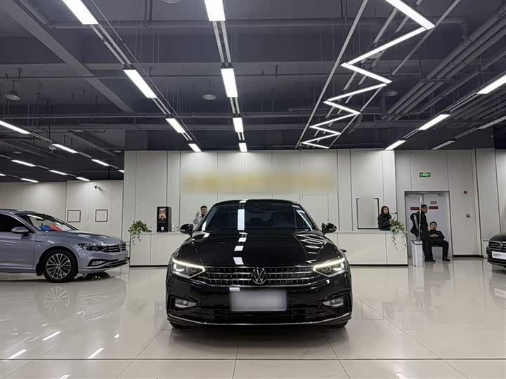 Фото 5 - Volkswagen Magotan