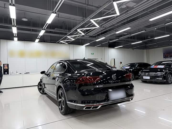 Фото 8 - Volkswagen Magotan