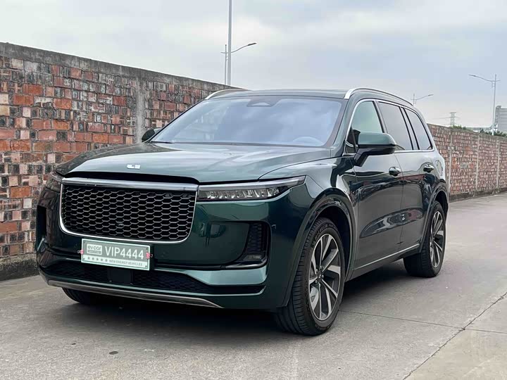 Фото 1 - LiXiang One