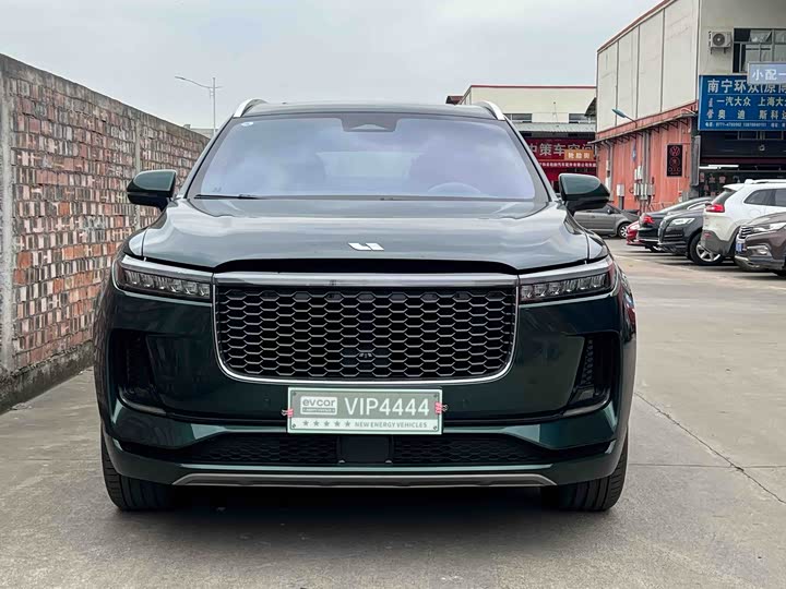 Фото 2 - LiXiang One