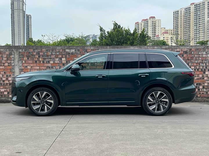 Фото 3 - LiXiang One