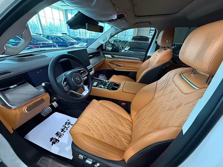 Фото 6 - Tank 500 Hybrid