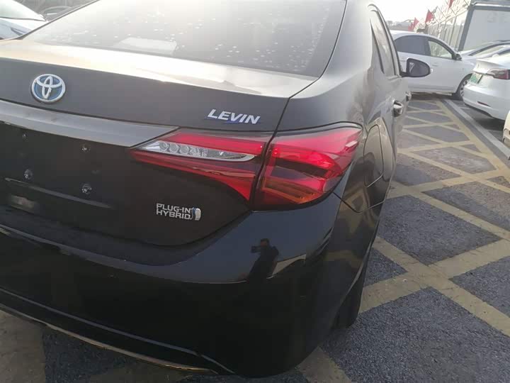 Фото 8 - Toyota Levin Hybrid