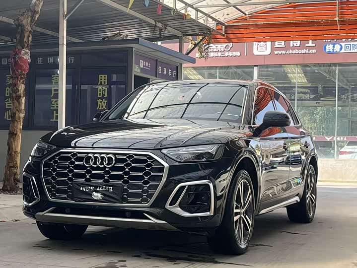 Фото 1 - Audi Q5L