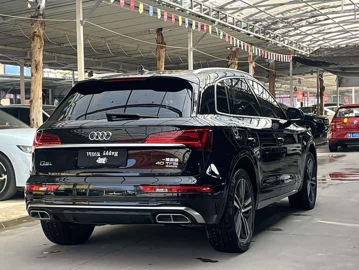 Фото 6 - Audi Q5L
