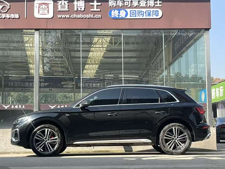 Фото 7 - Audi Q5L