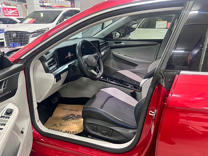 Фото 9 - Volkswagen Lamando L