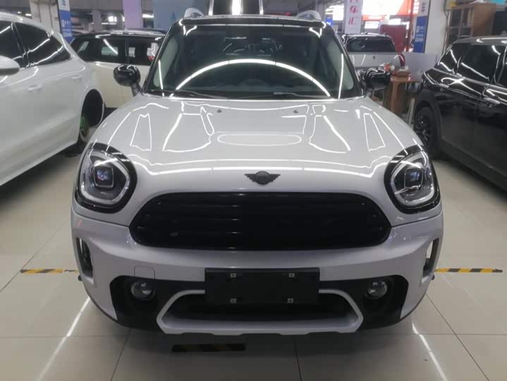 Фото 2 - Mini Countryman