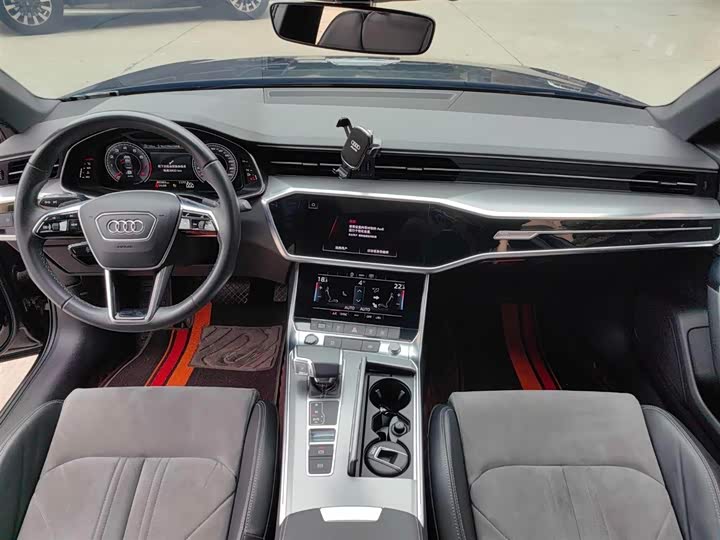 Фото 7 - Audi A6L