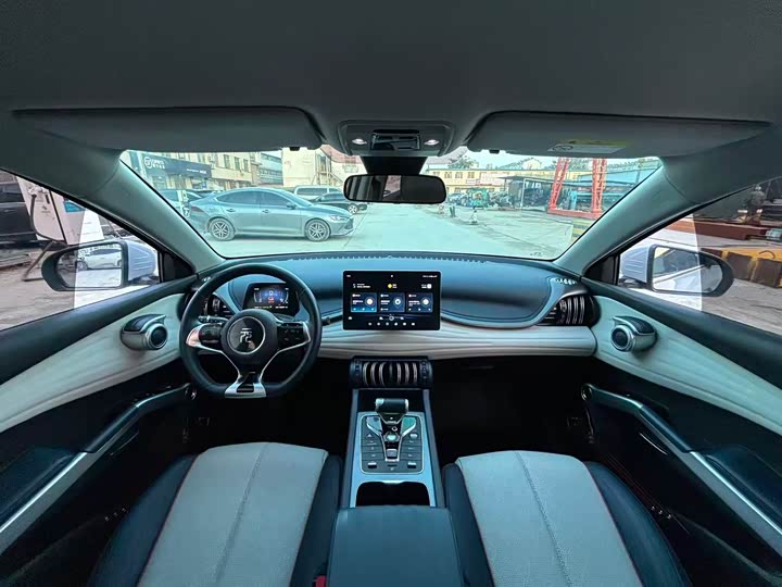 Фото 6 - BYD Yuan Plus