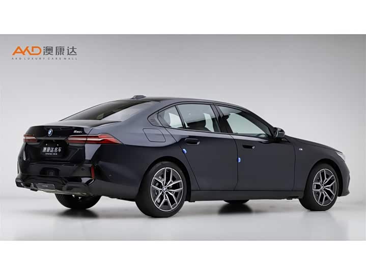 Фото 3 - BMW 5 Series