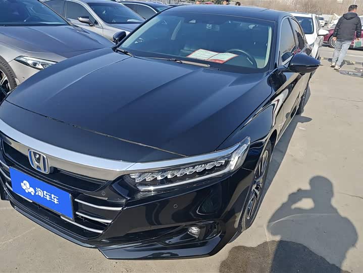 Фото 1 - Honda Accord