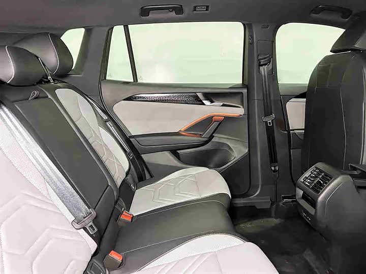 Фото 7 - Volkswagen Tayron