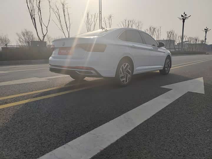 Фото 4 - Volkswagen Sagitar L