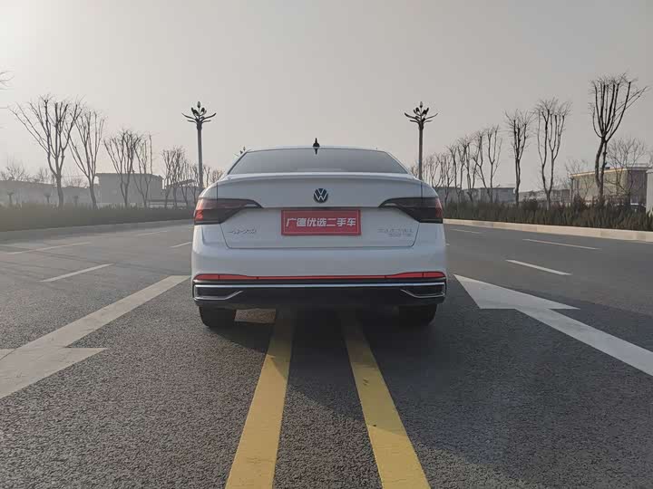 Фото 5 - Volkswagen Sagitar L