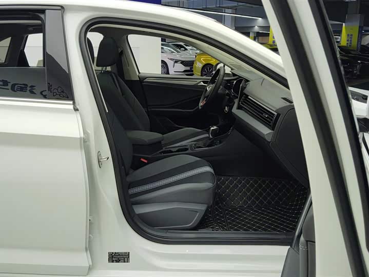 Фото 8 - Volkswagen Sagitar L