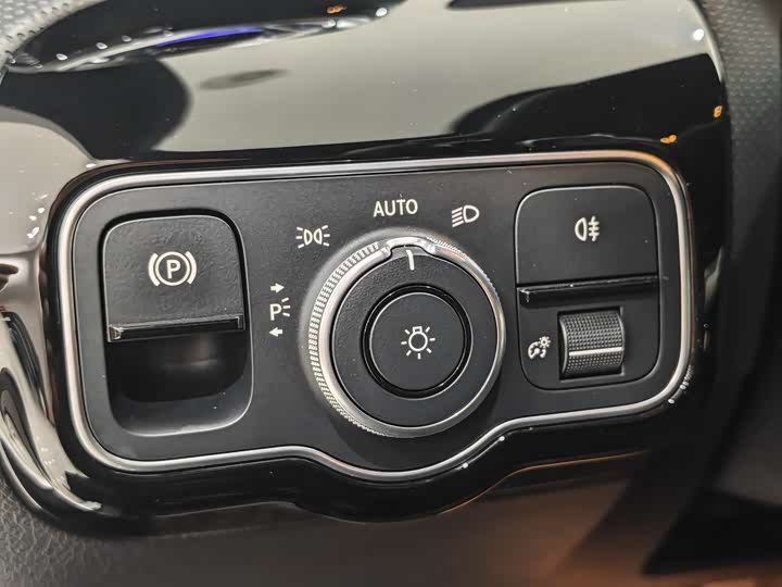 Фото 5 - Mercedes-Benz A-Class