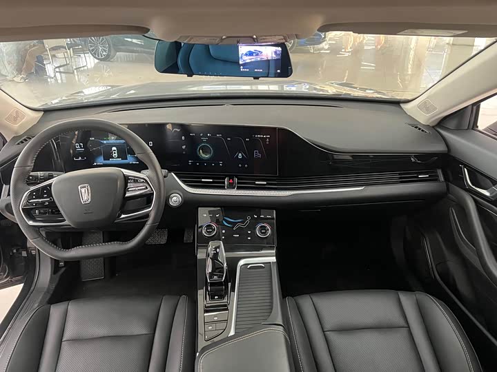 Фото 6 - Bestune B70