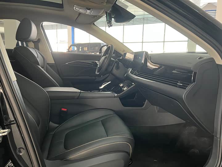 Фото 8 - Bestune B70