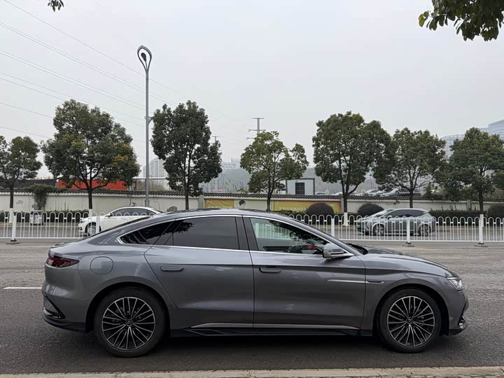 Фото 3 - BYD Han