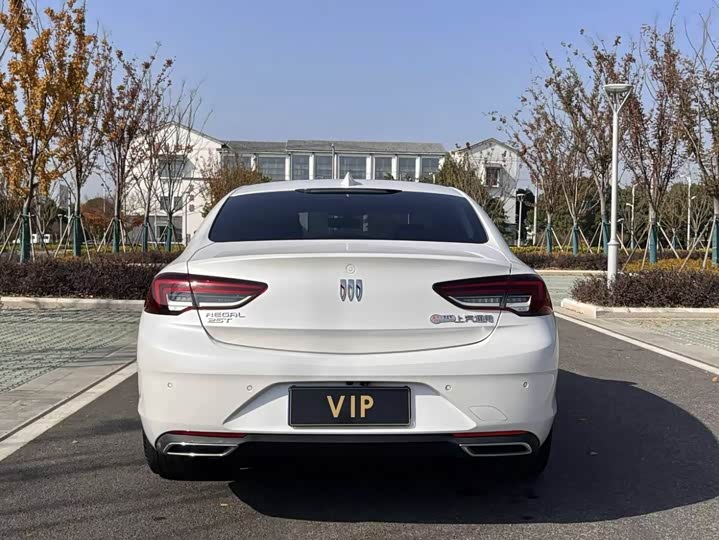 Фото 9 - Buick Regal