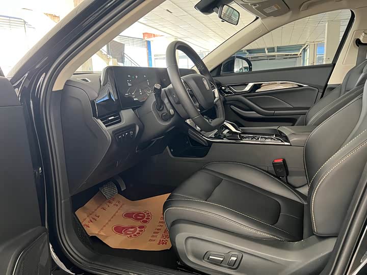 Фото 4 - Bestune B70