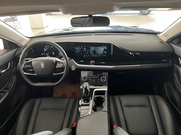 Фото 6 - Bestune B70