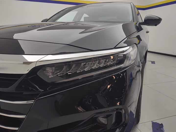 Фото 5 - Honda Accord