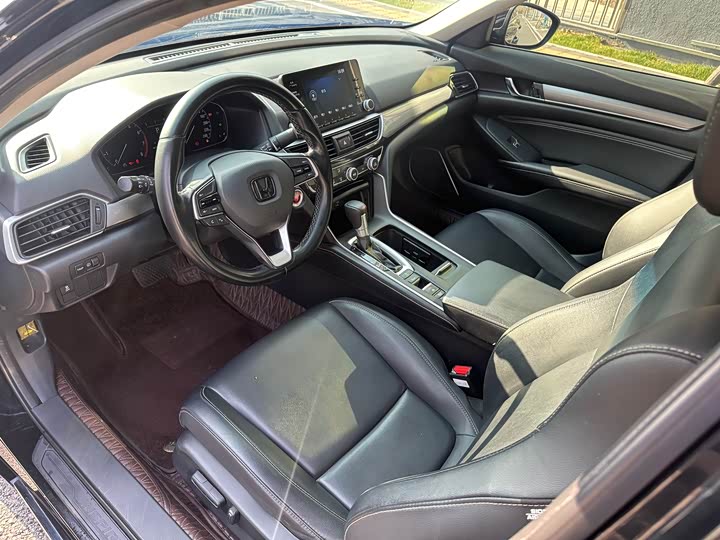 Фото 8 - Honda Inspire